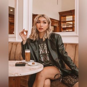 STORETS FAUX LEATHER OVERSIZED BLAZER